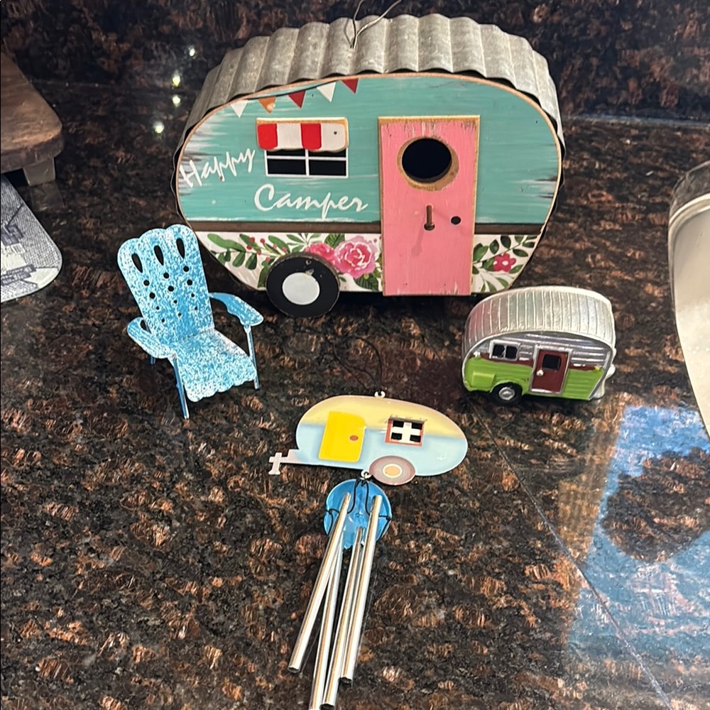 Camper RV Decoration Lot Birdhouse Windchime Adirondack chair